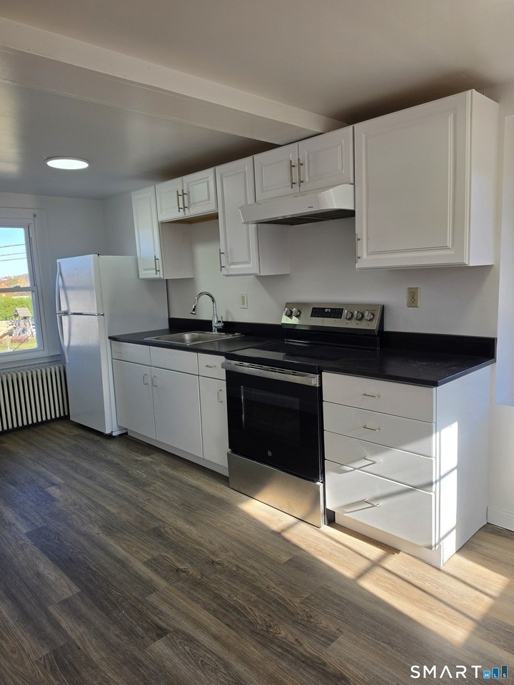 265 Piedmont St - Photo 2 of 11