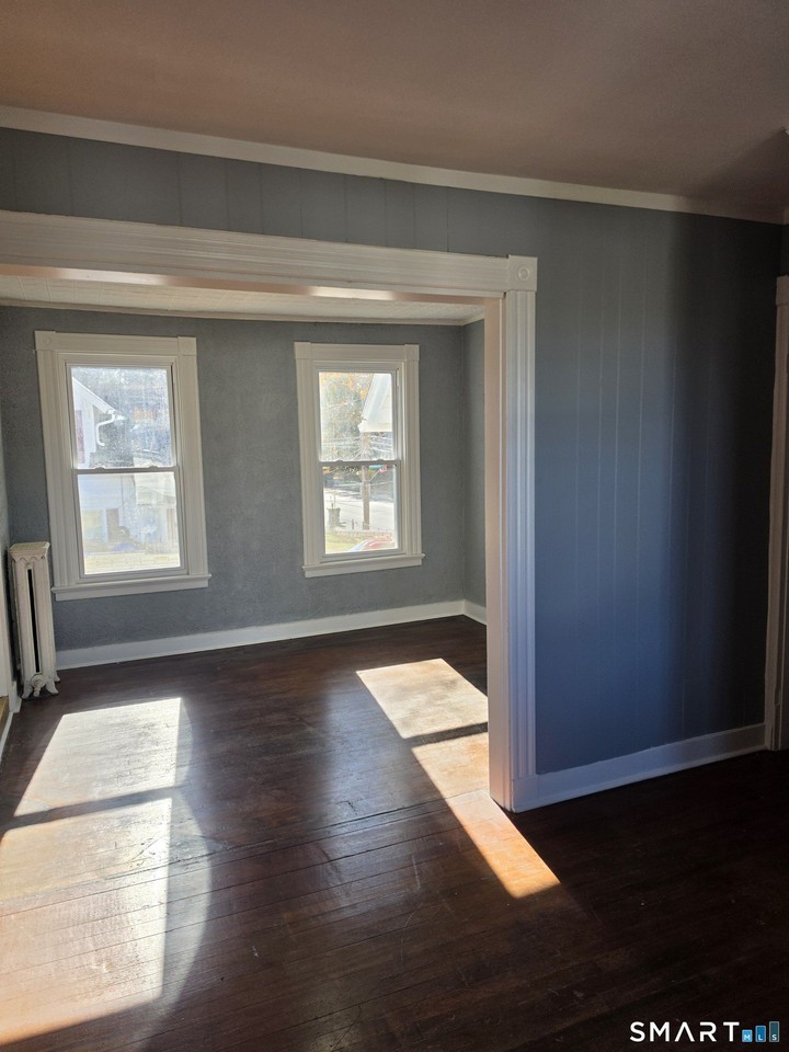 265 Piedmont St - Photo 4 of 11
