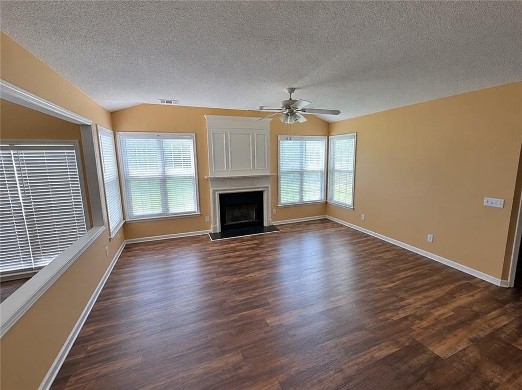 4393 Sugar Maple Dr Nw - Photo 4 of 24