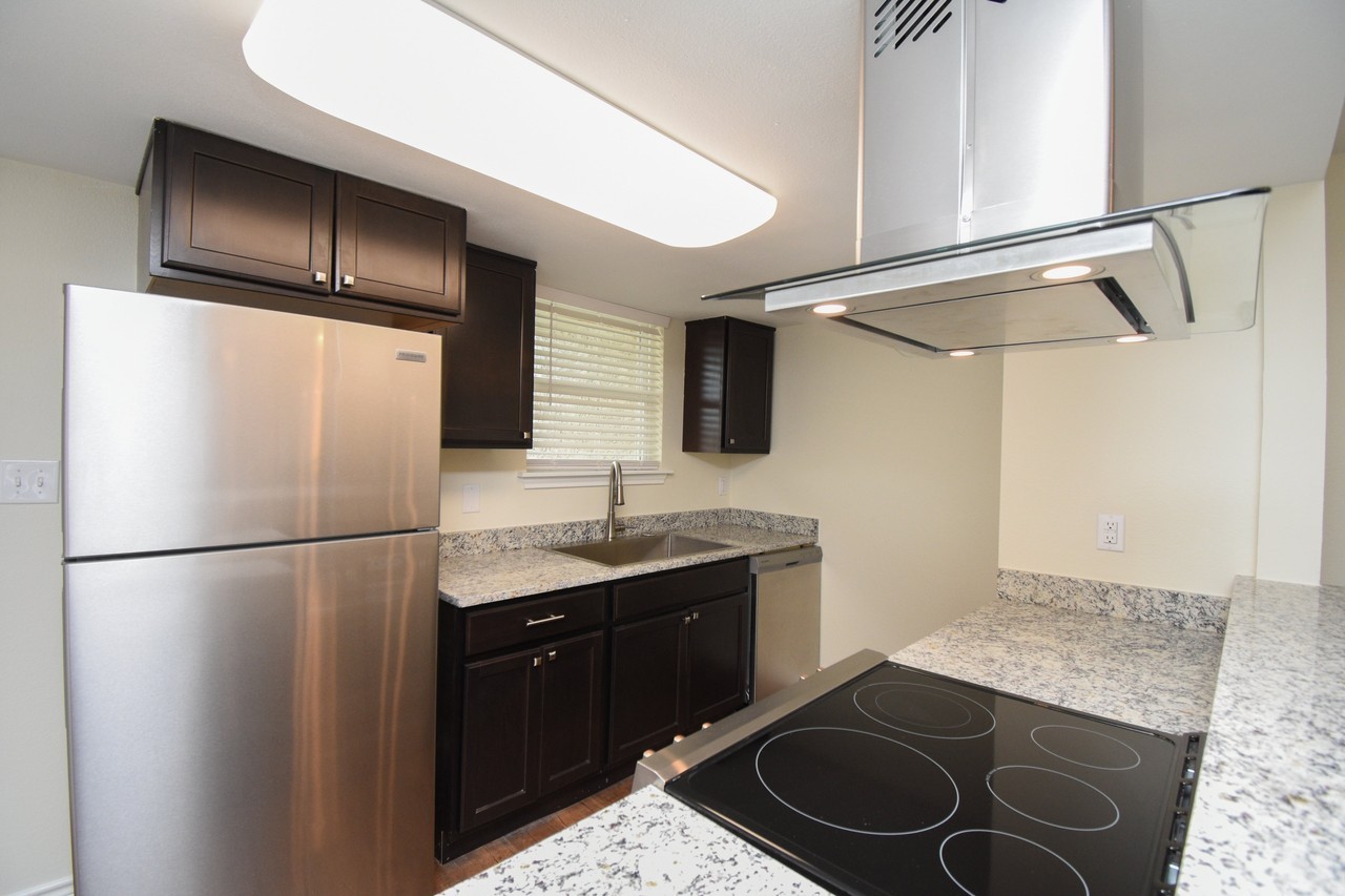 101 Vista Alta St - Photo 5 of 19