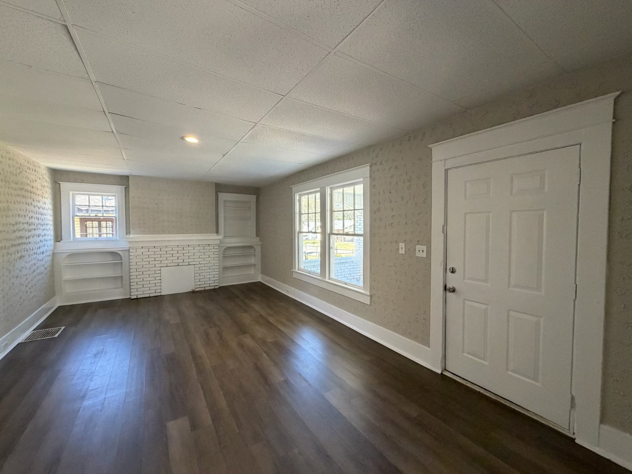 1827 Princeton Ct Sw #1 - Photo 2 of 13