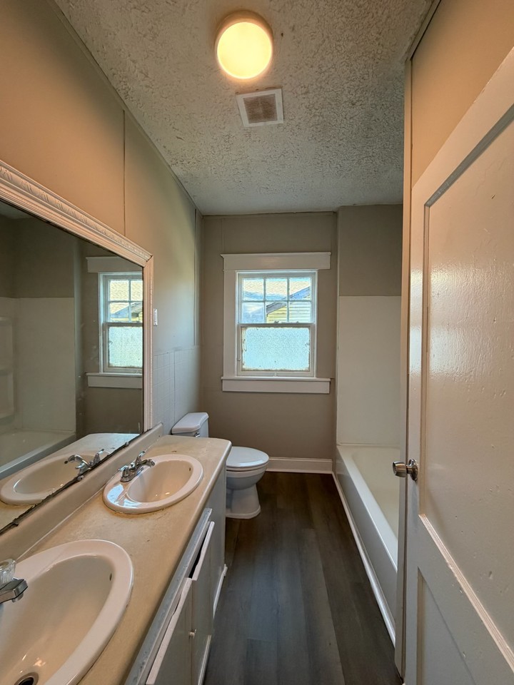 1827 Princeton Ct Sw #1 - Photo 7 of 13