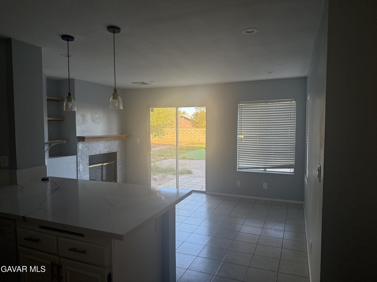 1835 Mesa Dr - Photo 7 of 27