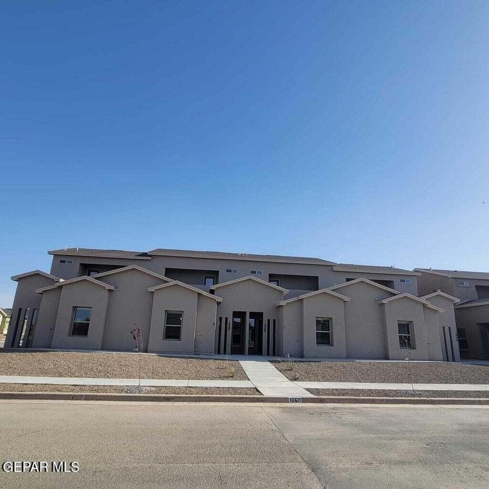 1060 Hoppas Ct #B - Photo 3 of 29