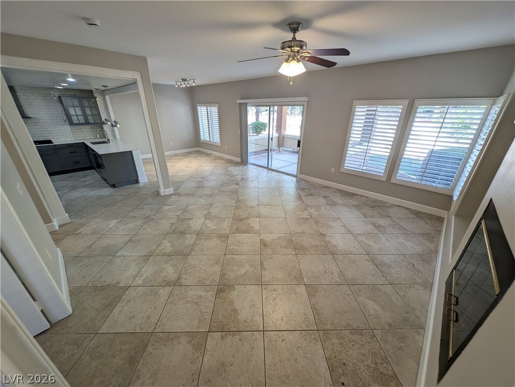 821 Glacier Peak Ln #103 - Photo 5 of 27