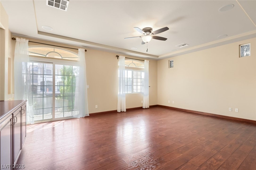 6086 Belvedere Canyon Ave - Photo 7 of 22