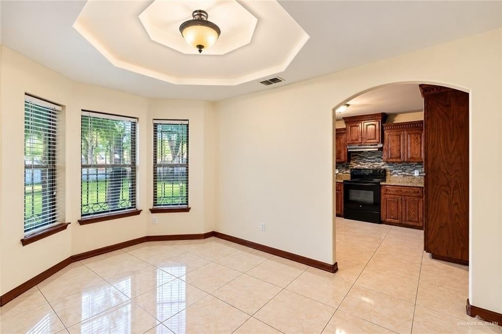 1504 Marcy St - Photo 3 of 35