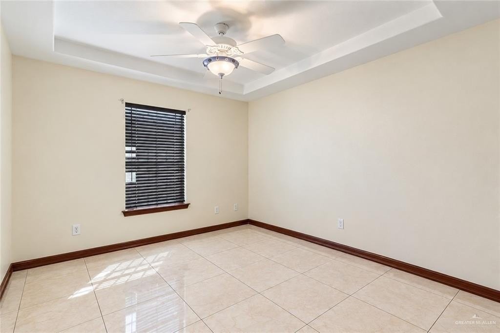 1504 Marcy St - Photo 4 of 35