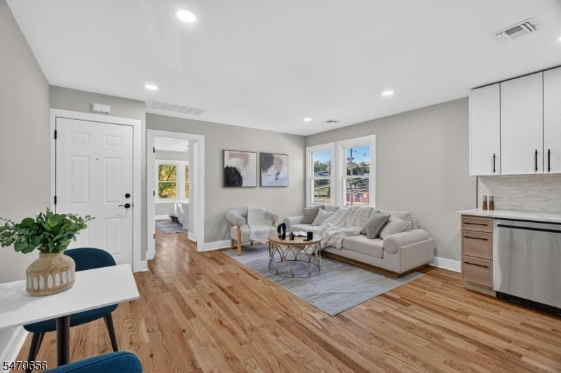 37 Washington St #4 - Photo 5 of 14