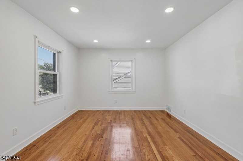 75 Emerson St - Photo 2 of 15