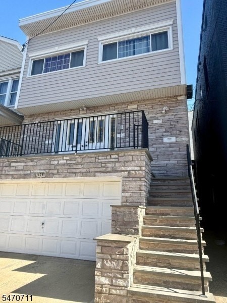 158 Nelson Ave - Photo 2 of 14