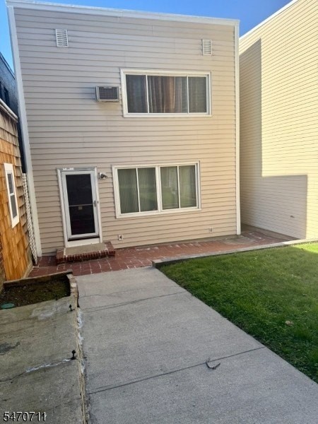 158 Nelson Ave - Photo 6 of 14