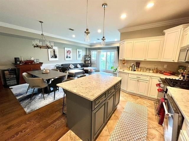 349 Palisade Ave #401