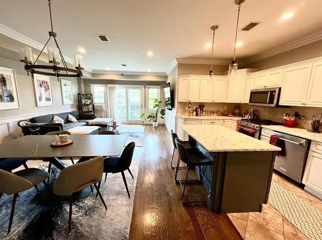 349 Palisade Ave #401 - Photo 2 of 24