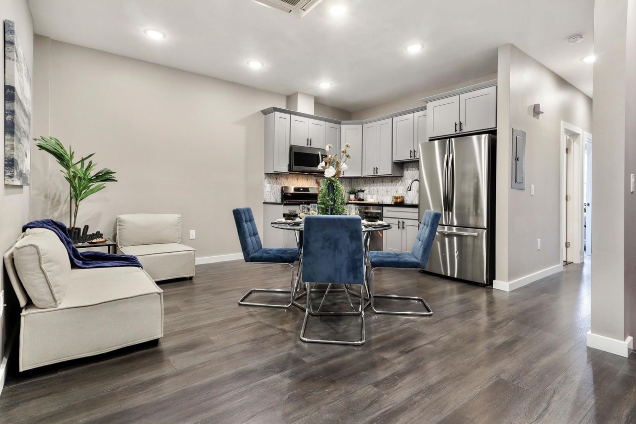 146 Congress St #1 - Photo 4 of 20