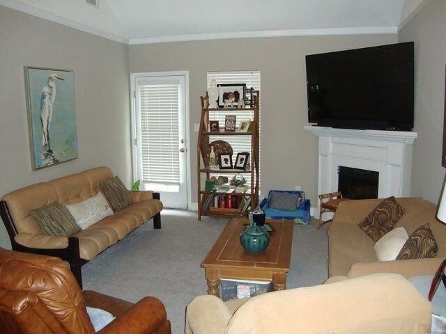226 Brook Ct - Photo 2 of 13