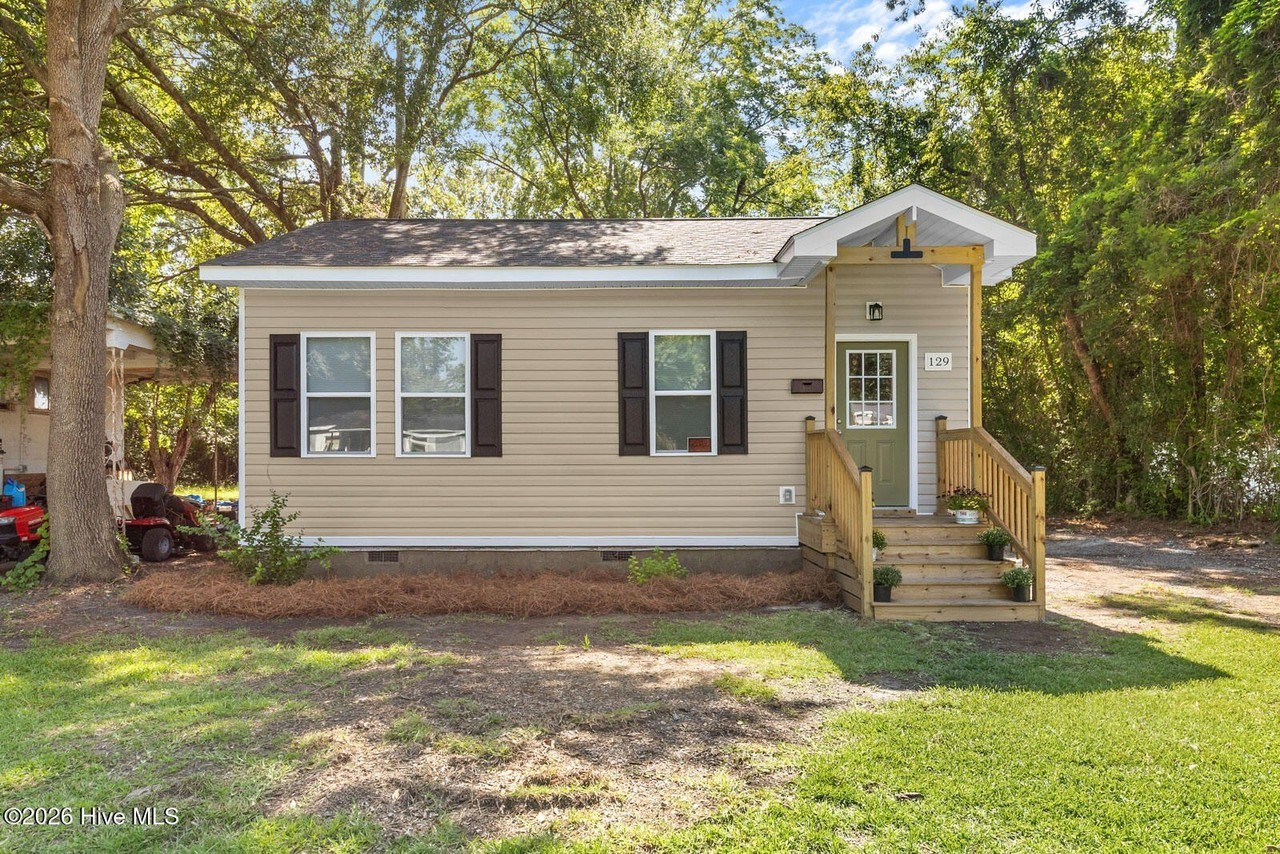 129 Preston Rd - Photo 2 of 19