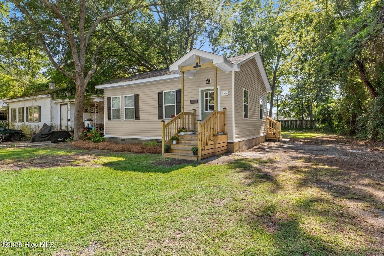 129 Preston Rd - Photo 3 of 19