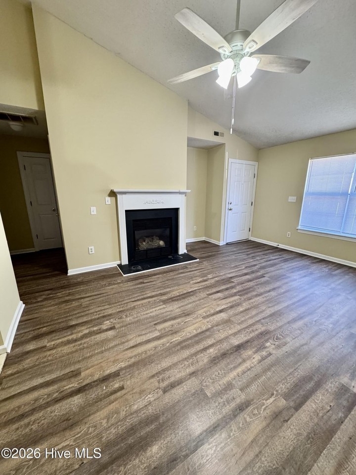 3305 Moseley Dr #B - Photo 3 of 16