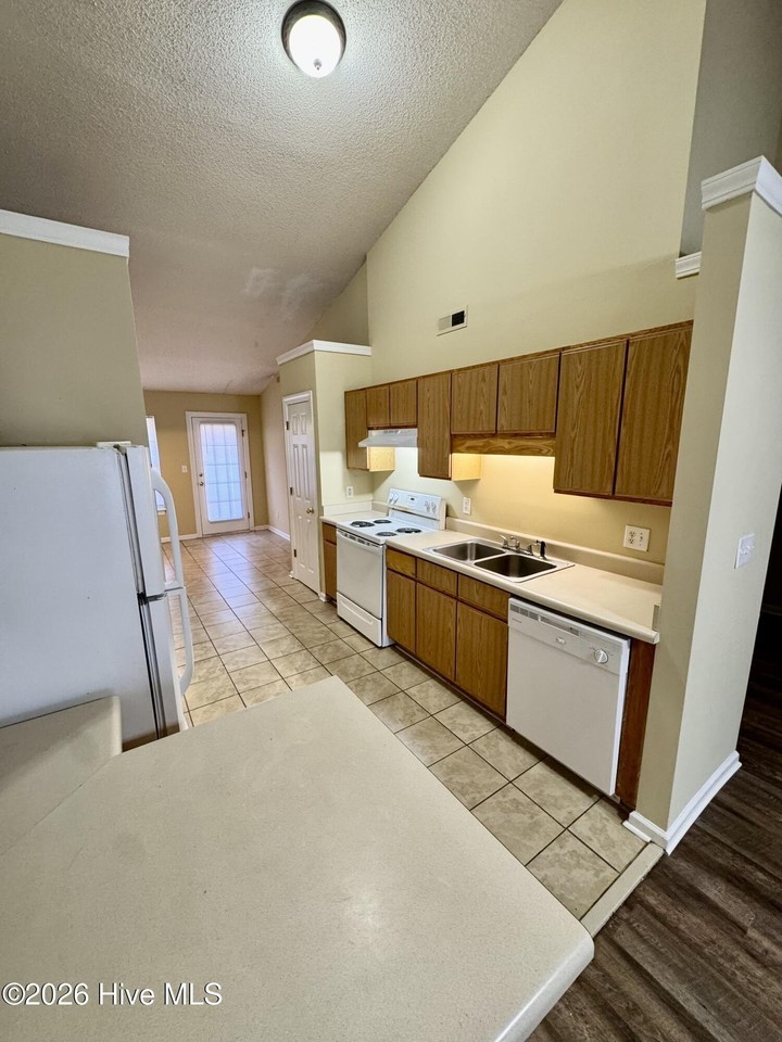 3305 Moseley Dr #B - Photo 5 of 16