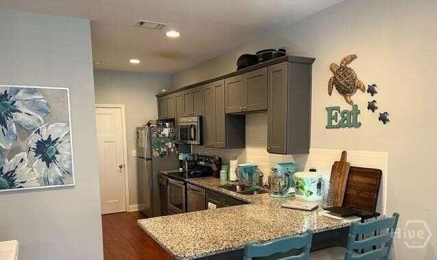 1590 Binghampton Cir - Photo 4 of 8