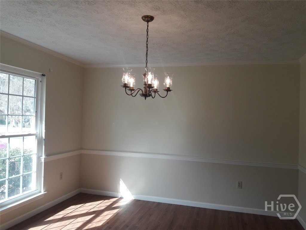 512 Stuart Ct - Photo 3 of 28