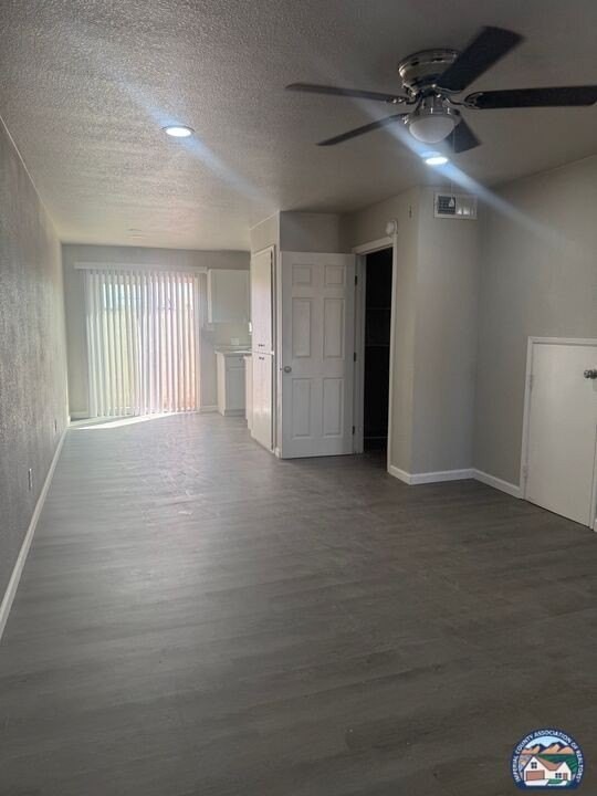 305 N Lake Ave #2 - Photo 3 of 14