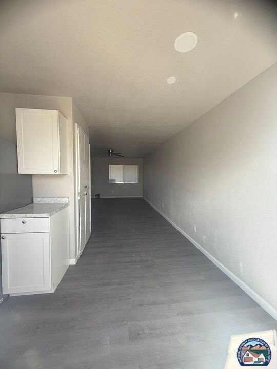 305 N Lake Ave #2 - Photo 5 of 14