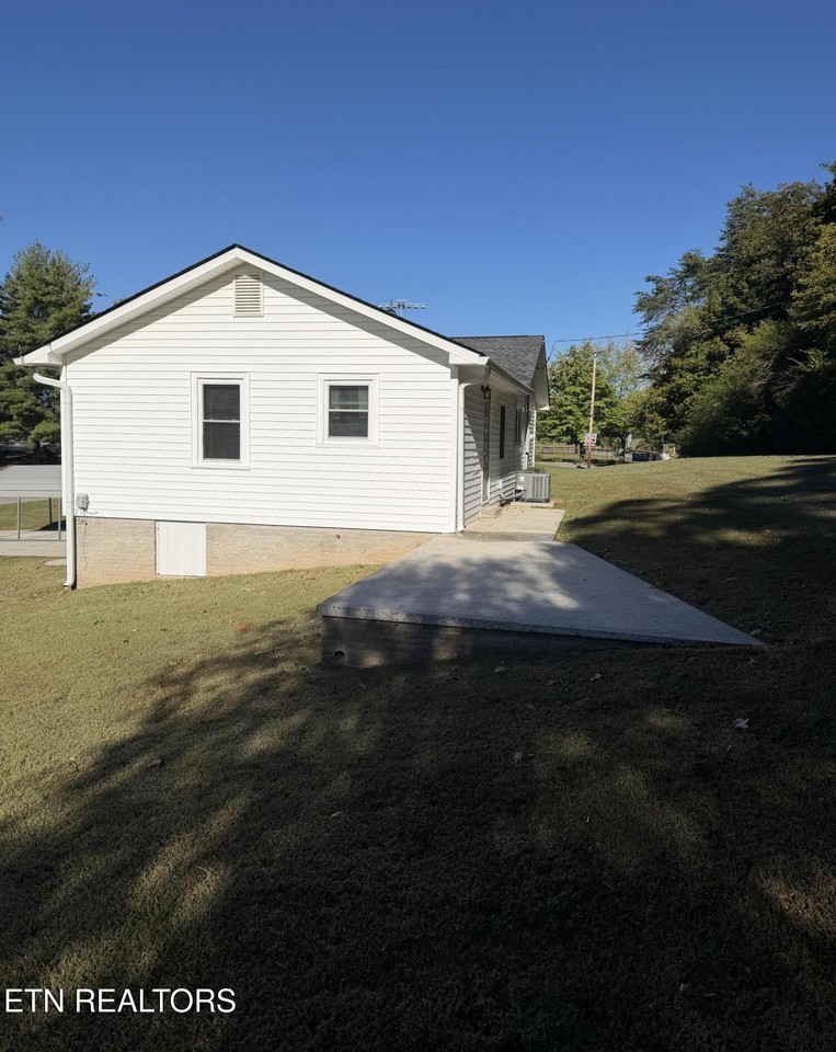 1890 James Ferry Rd - Photo 2 of 13
