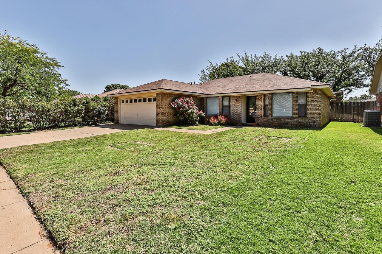 6813 Hyden Ave - Photo 3 of 37