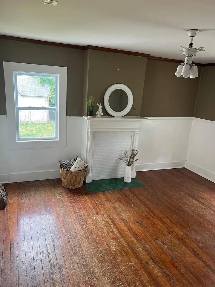 435 N Limestone #B - Photo 6 of 13