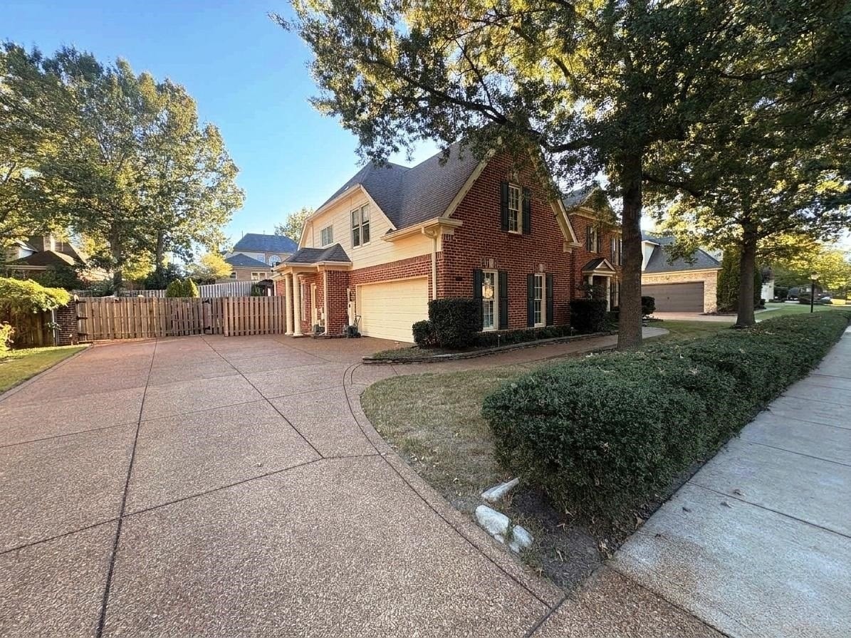 1817 Liles Ln - Photo 3 of 35