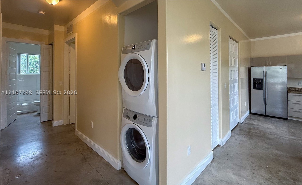 10214 Sw 175th St #B - Photo 2 of 13