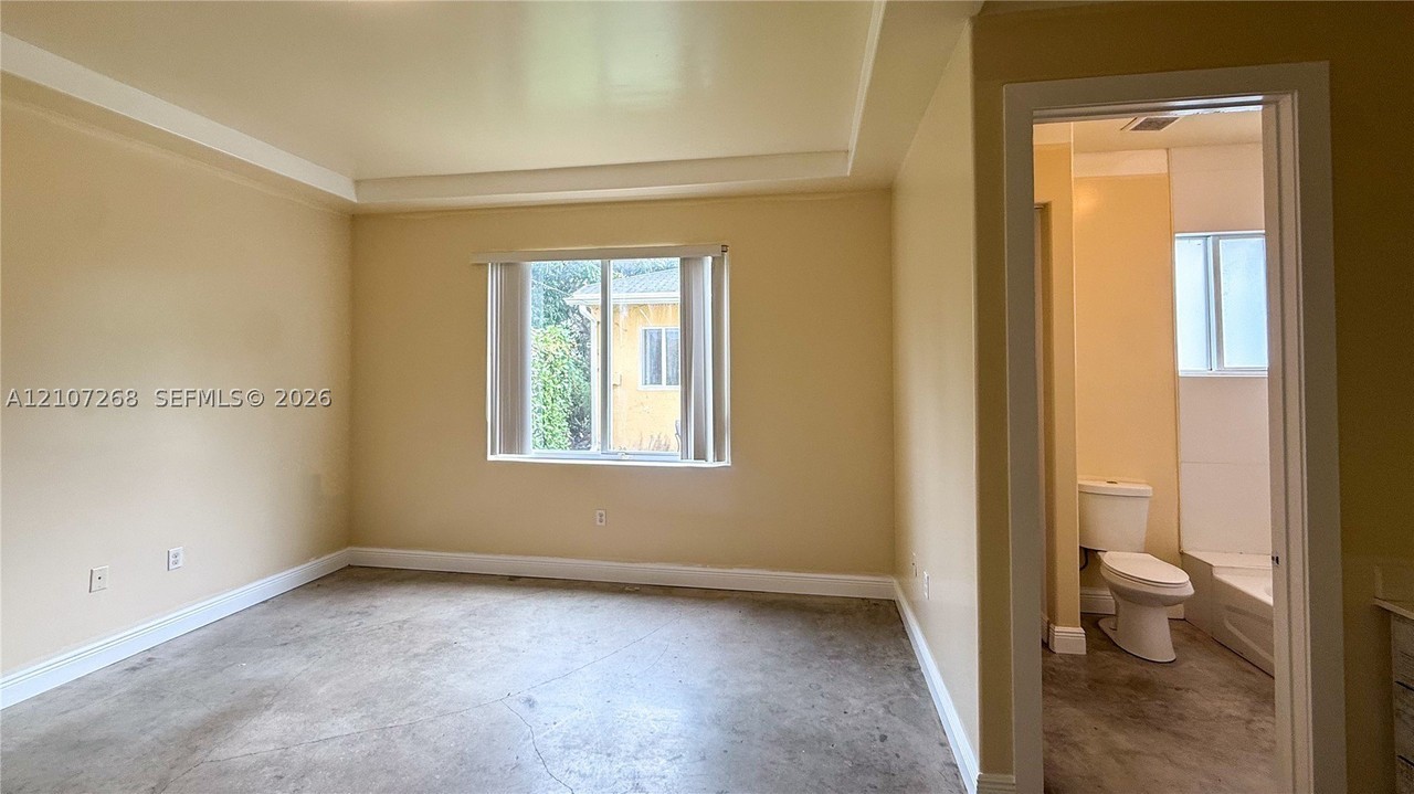10214 Sw 175th St #B - Photo 7 of 13