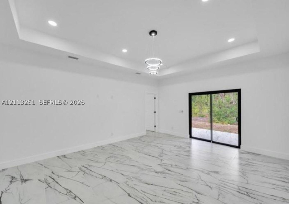 332 Bell Blvd S - Photo 3 of 20