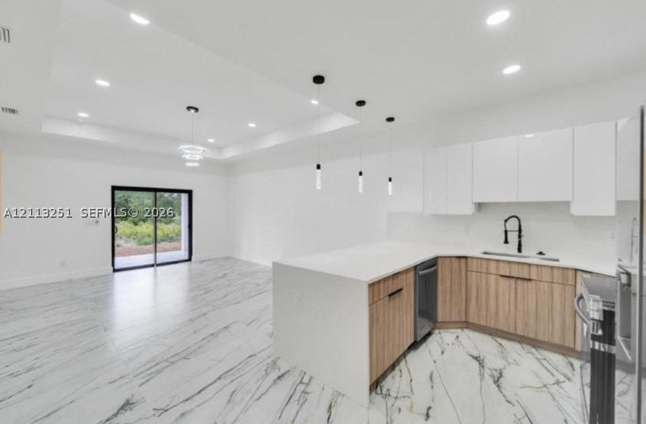 332 Bell Blvd S - Photo 4 of 20