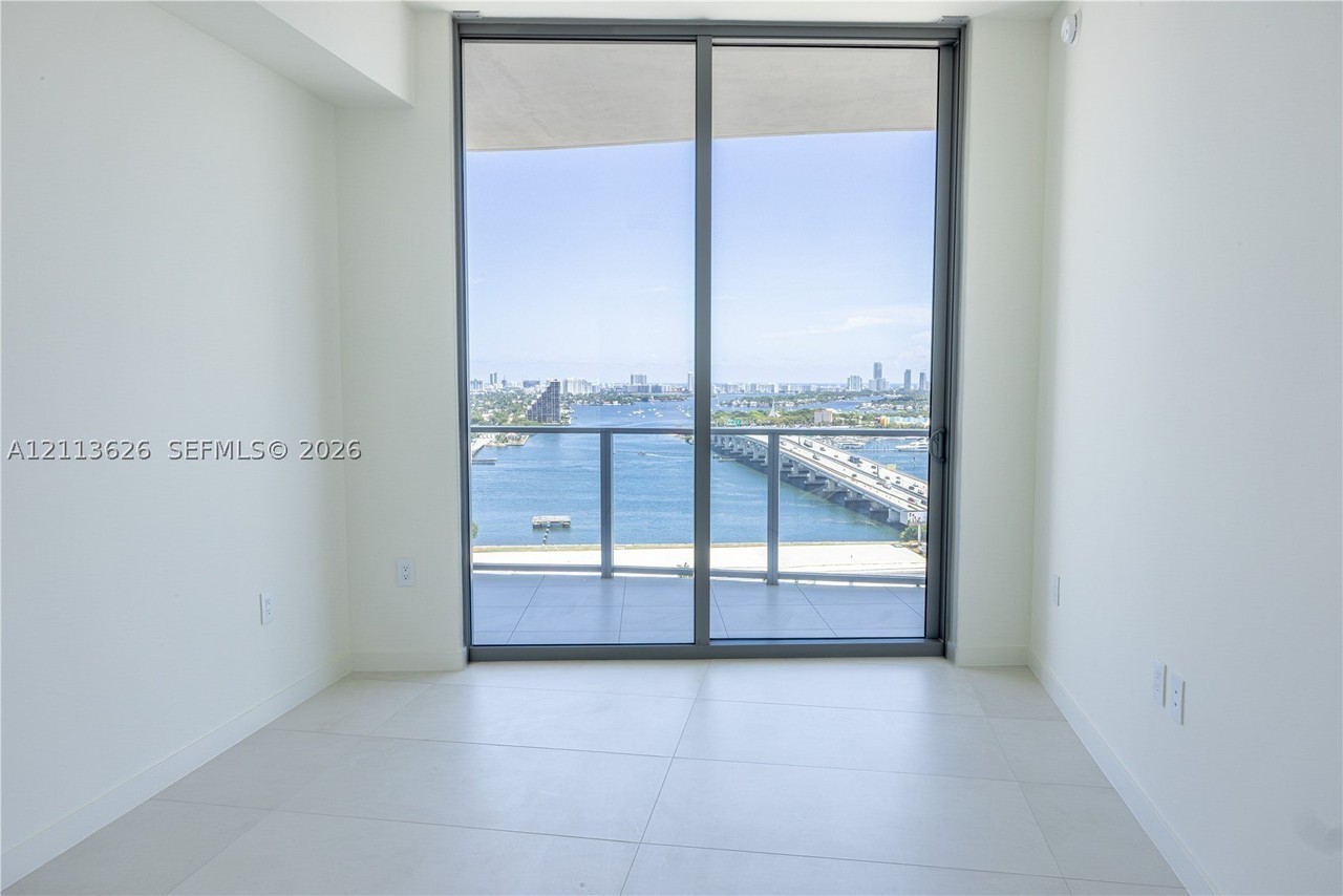 1400 Biscayne Blvd #2204 - Photo 5 of 34