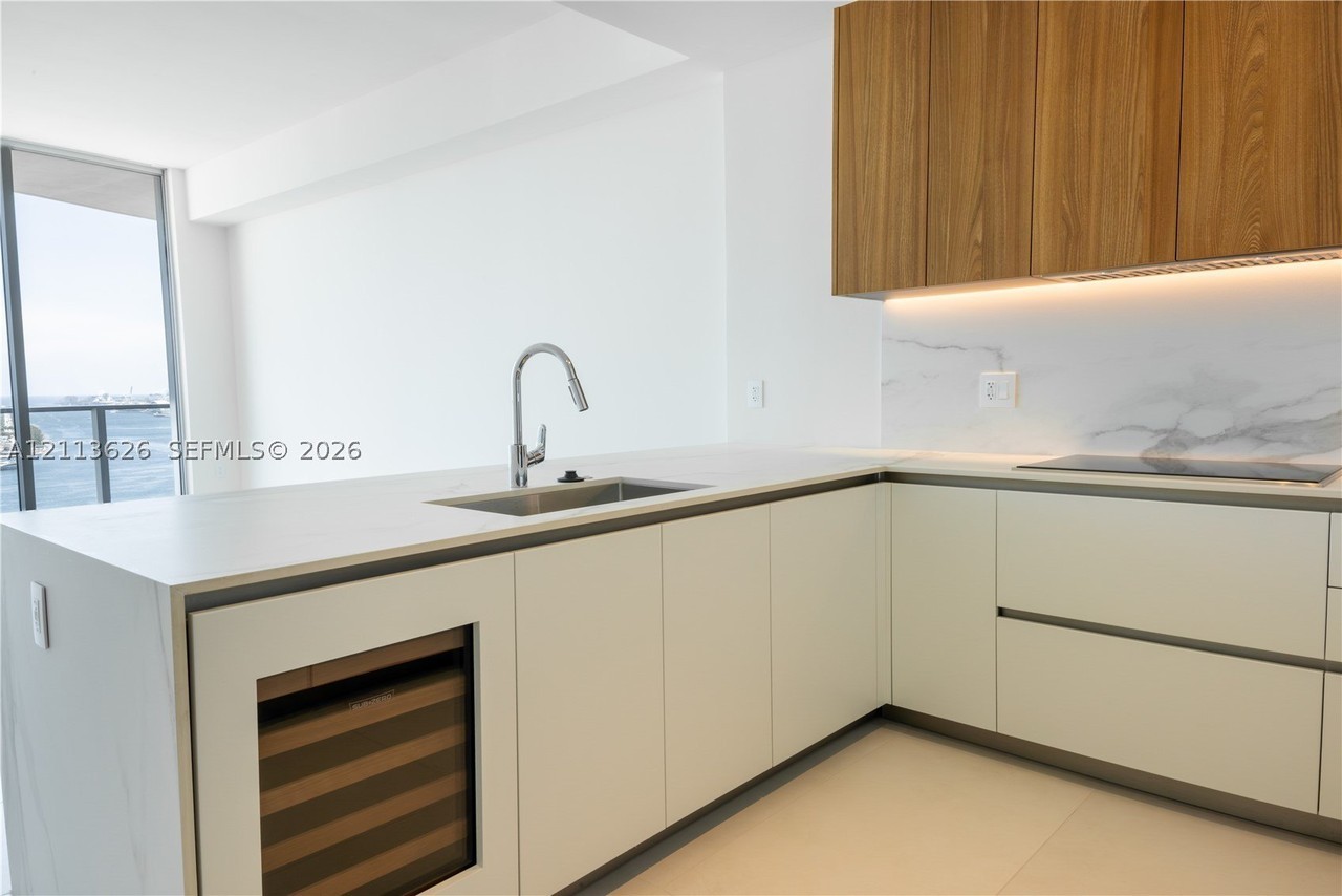 1400 Biscayne Blvd #2204 - Photo 6 of 34