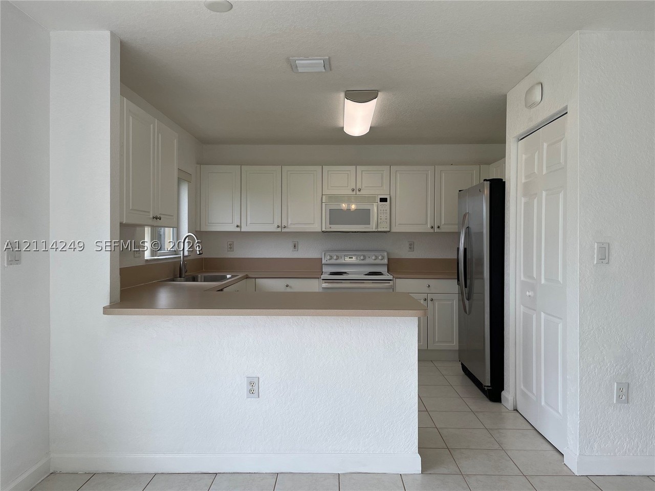 12125 Sw 135th Ter #0 - Photo 3 of 22