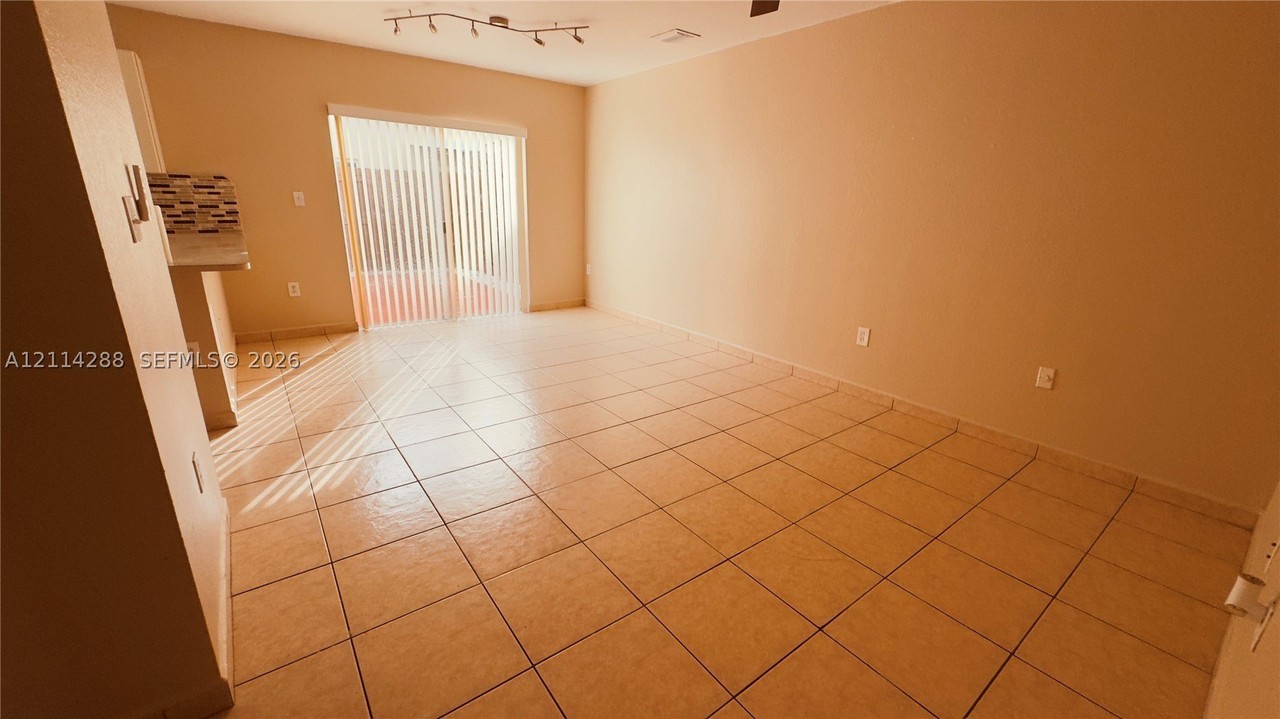11431 Nw 93rd Ct #2 - Photo 7 of 23