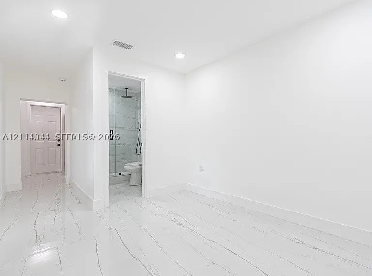 8281 Ne 2nd Ct #B - Photo 4 of 10