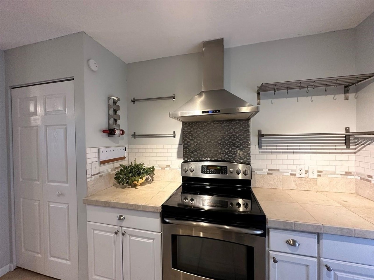 749 Hartford Dr Nw - Photo 4 of 16