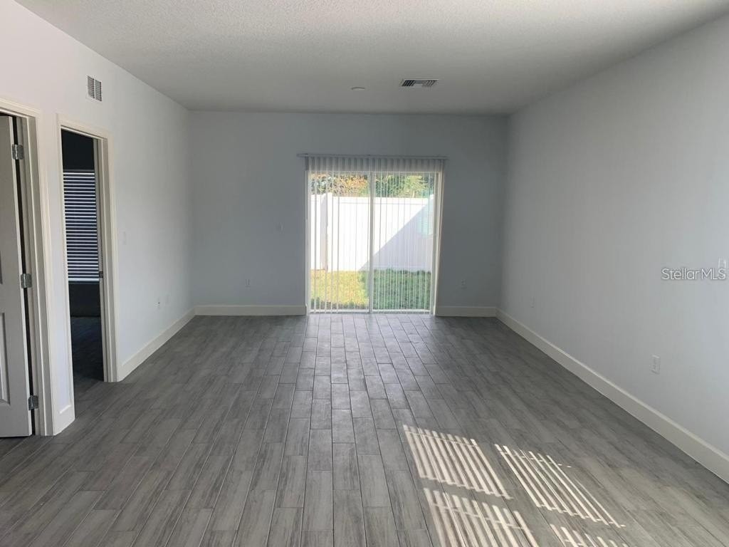 633 Lake Shore Pkwy - Photo 5 of 20