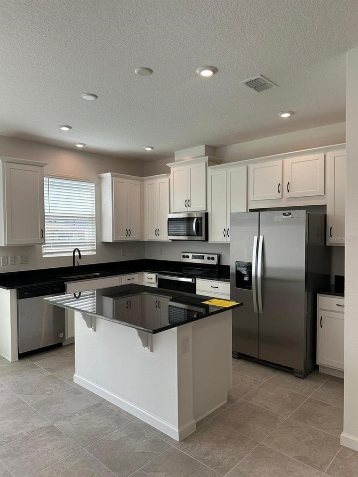 1109 Seaside Mist Trl - Photo 2 of 28