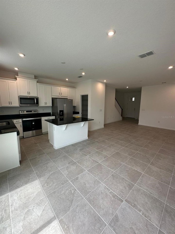 1109 Seaside Mist Trl - Photo 3 of 28