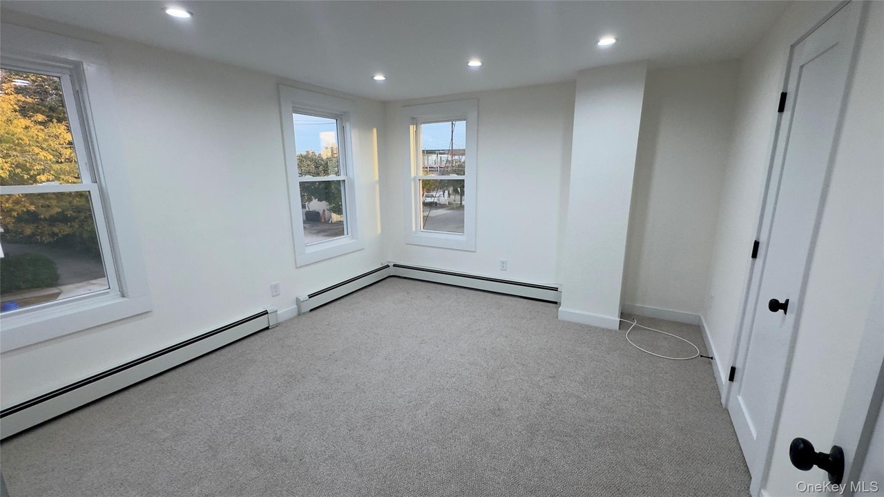 10 Colt Ave - Photo 5 of 21