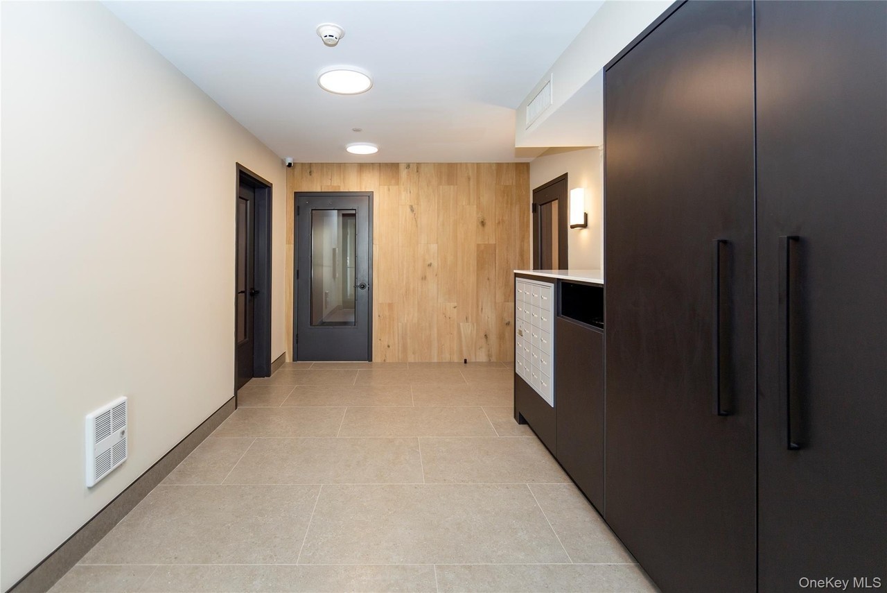 71 E Main St #203 - Photo 5 of 31