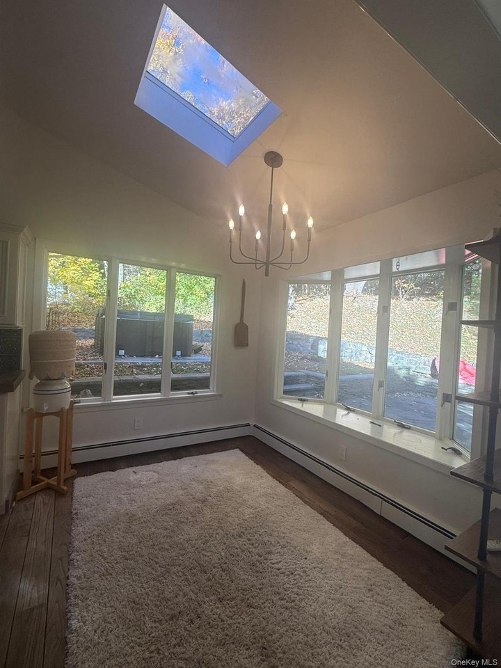24 Sheridan Ave - Photo 7 of 22