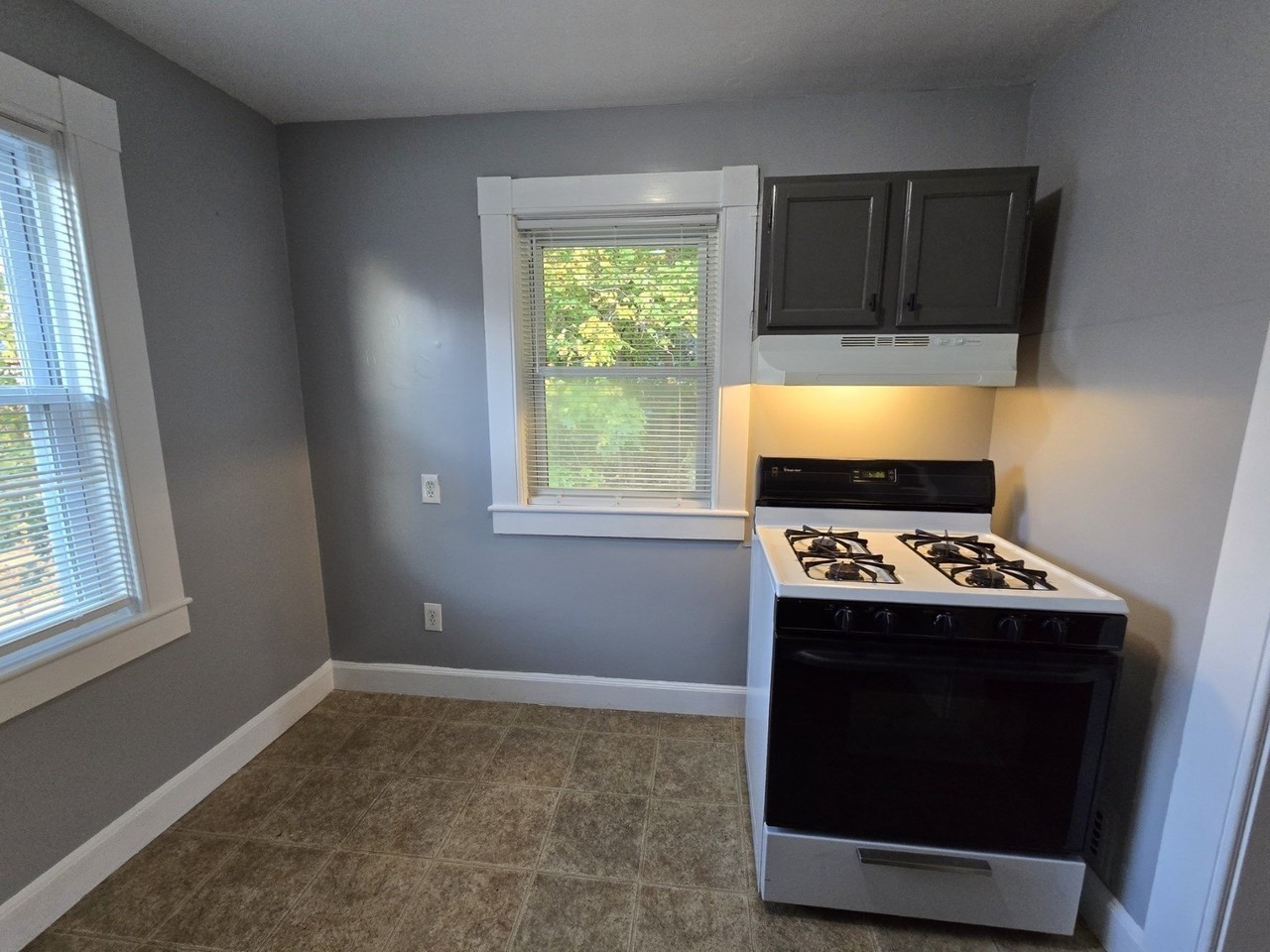 194 Nesmith St #6 - Photo 7 of 15