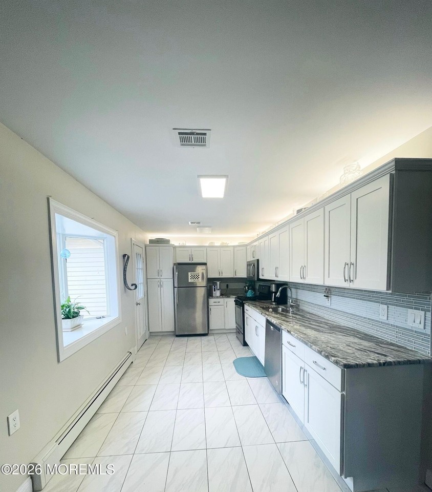 426 Driscol Dr - Photo 5 of 16